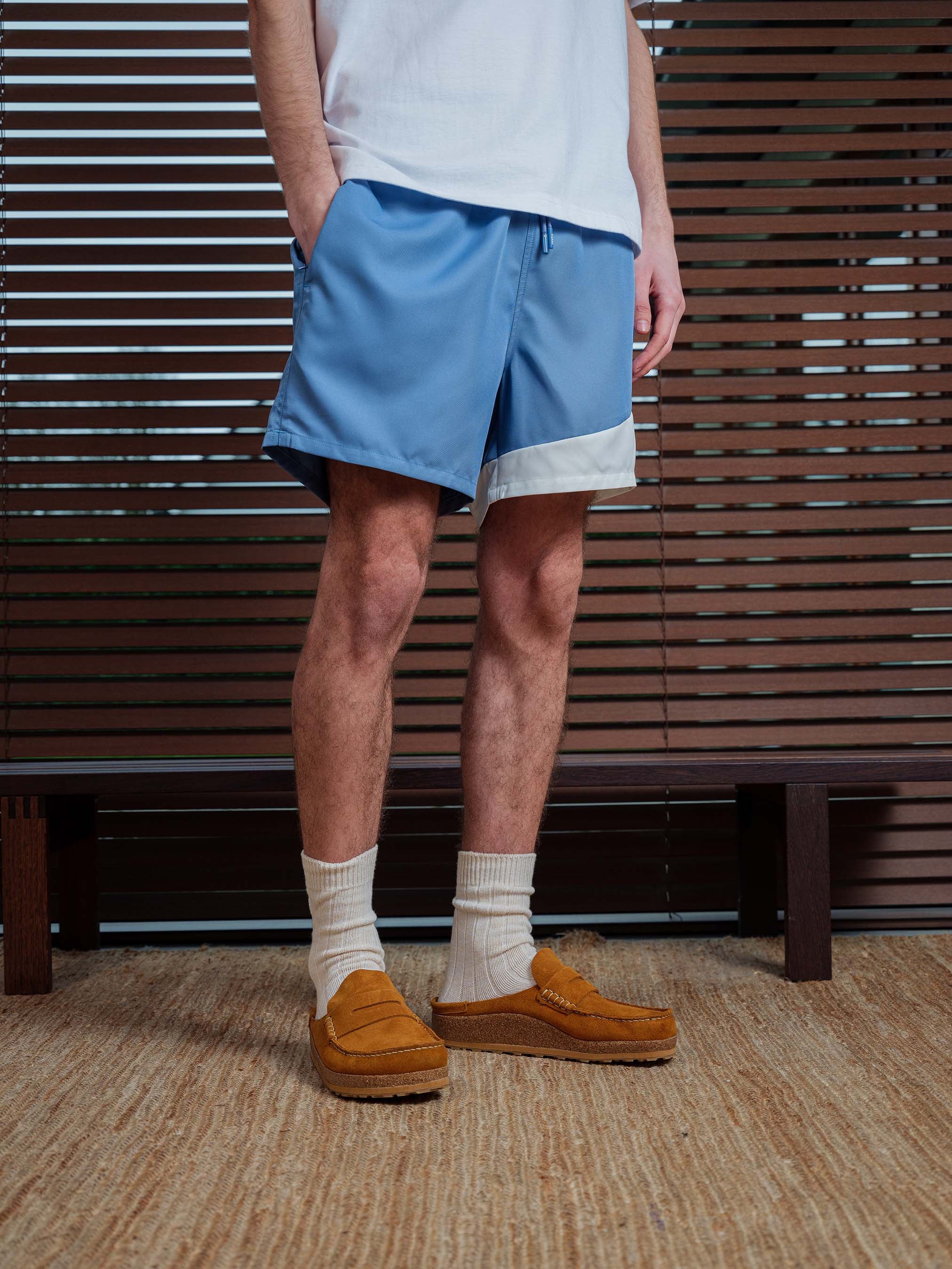 Zach: 188CM/6'2 wearing size L.