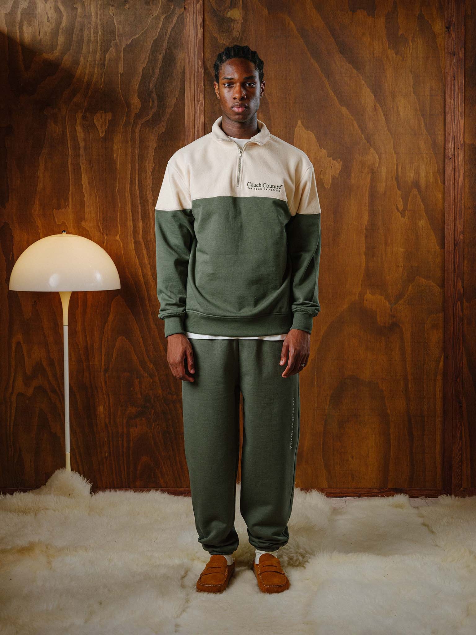 Daniel: 186CM/6'1/80KG wearing size L.