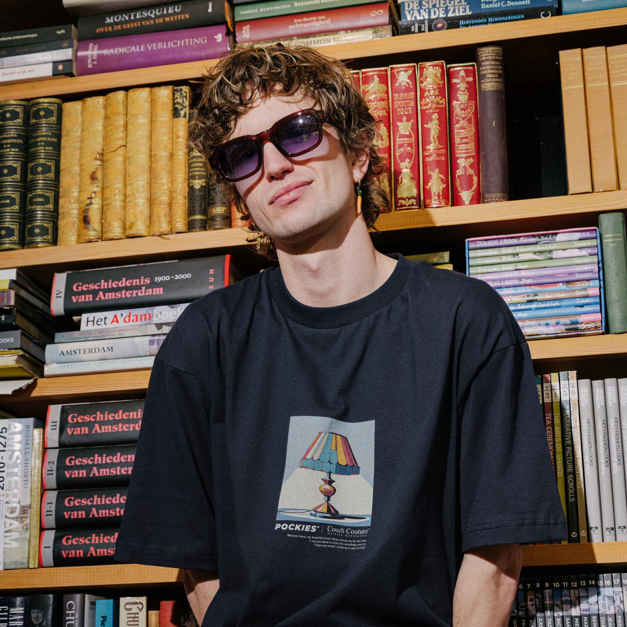 Jesse: 188CM/6'2 wearing size L.