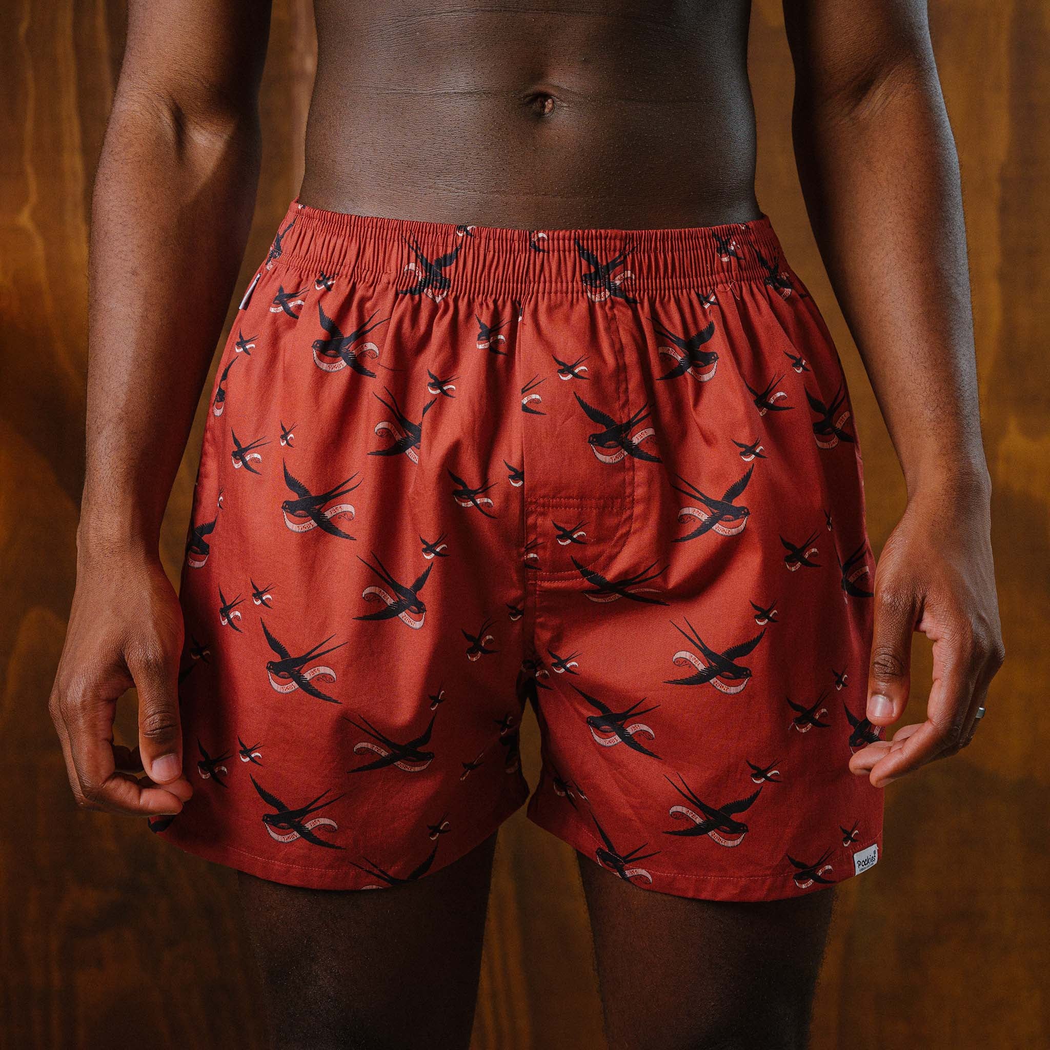 Daniel: 186CM//6'1/80KG wearing size L.